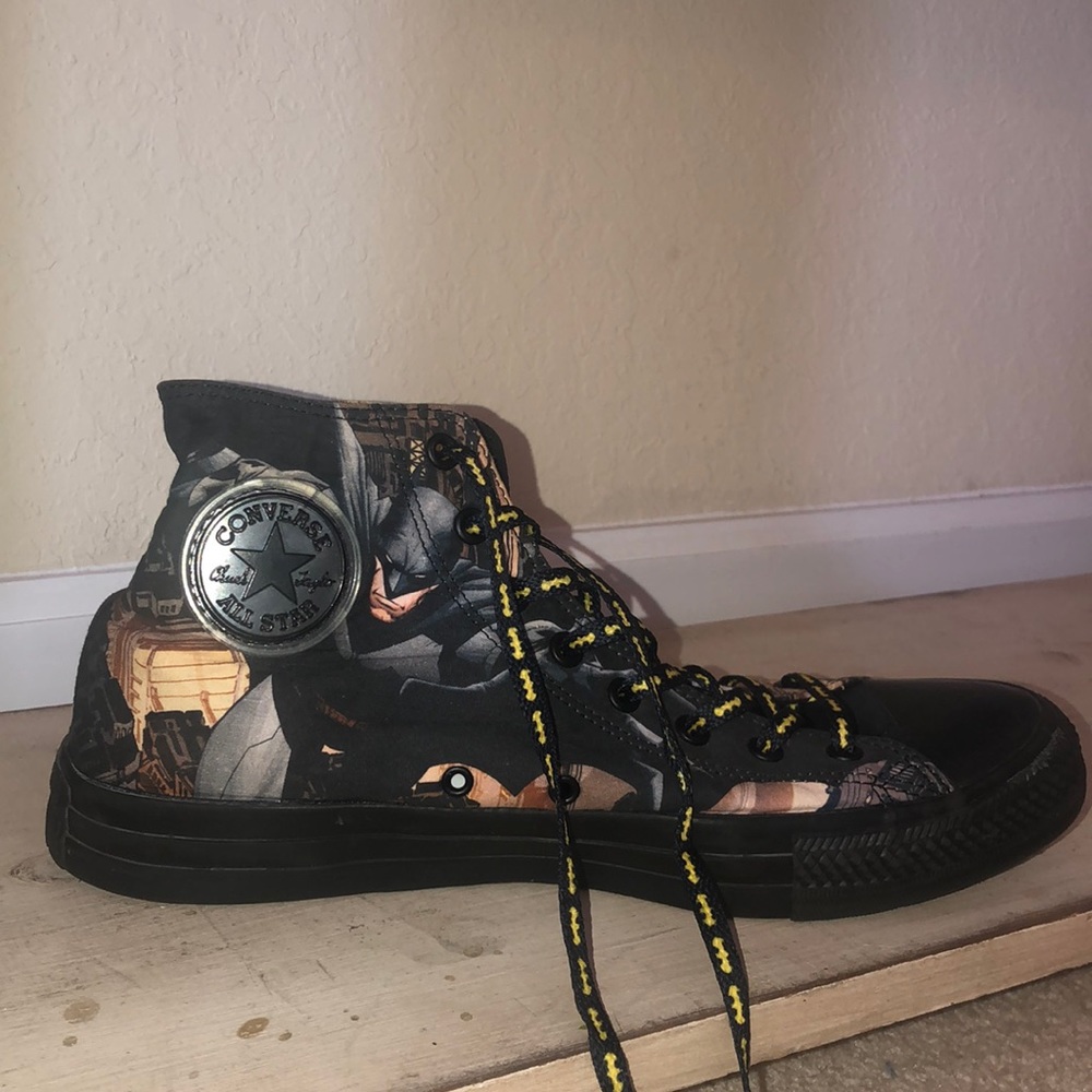 Batman Converse
